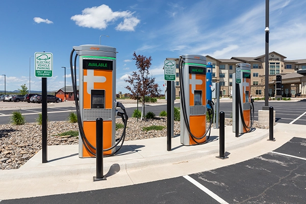 rapid-city-buffalo-crossing-electric-vehicle-charging-stations-web